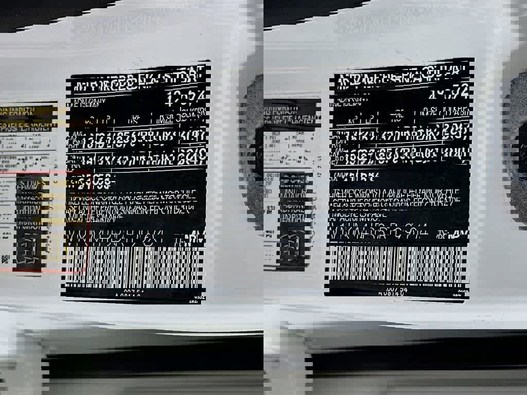 Used 2024 Mercedes-Benz GLC 300 4MATIC image 25