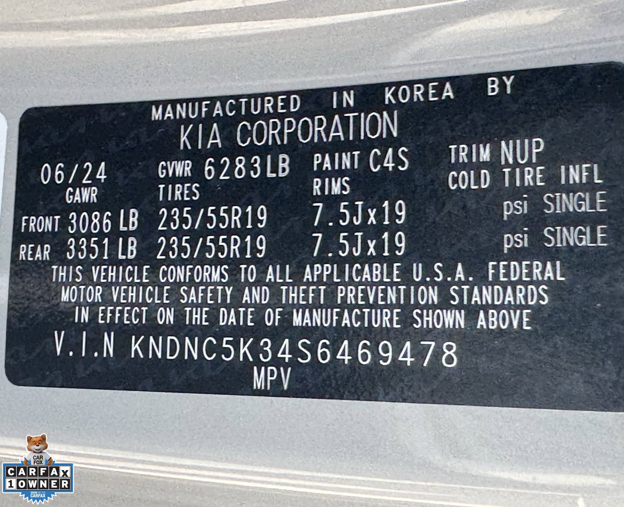 Used 2025 Kia Carnival EX FWD image 34