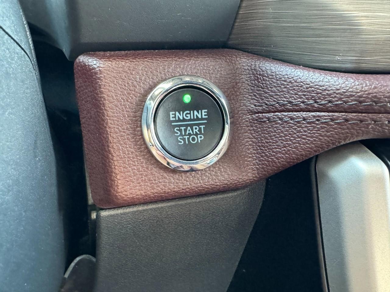 Certified 2024 Ford Expedition Limited image 24