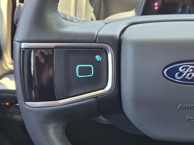 Certified 2025 Ford Expedition Active AWD/4WD image 14