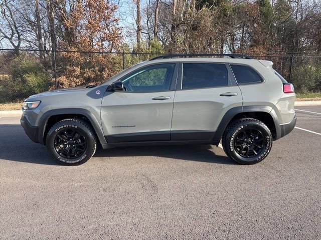 Used 2022 Jeep Cherokee Trailhawk image 2