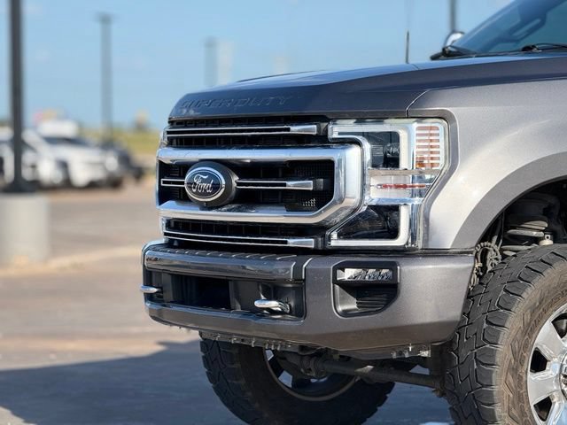 Certified 2022 Ford F250 Platinum w/ FX4 Off-Road Package AWD/4WD image 9