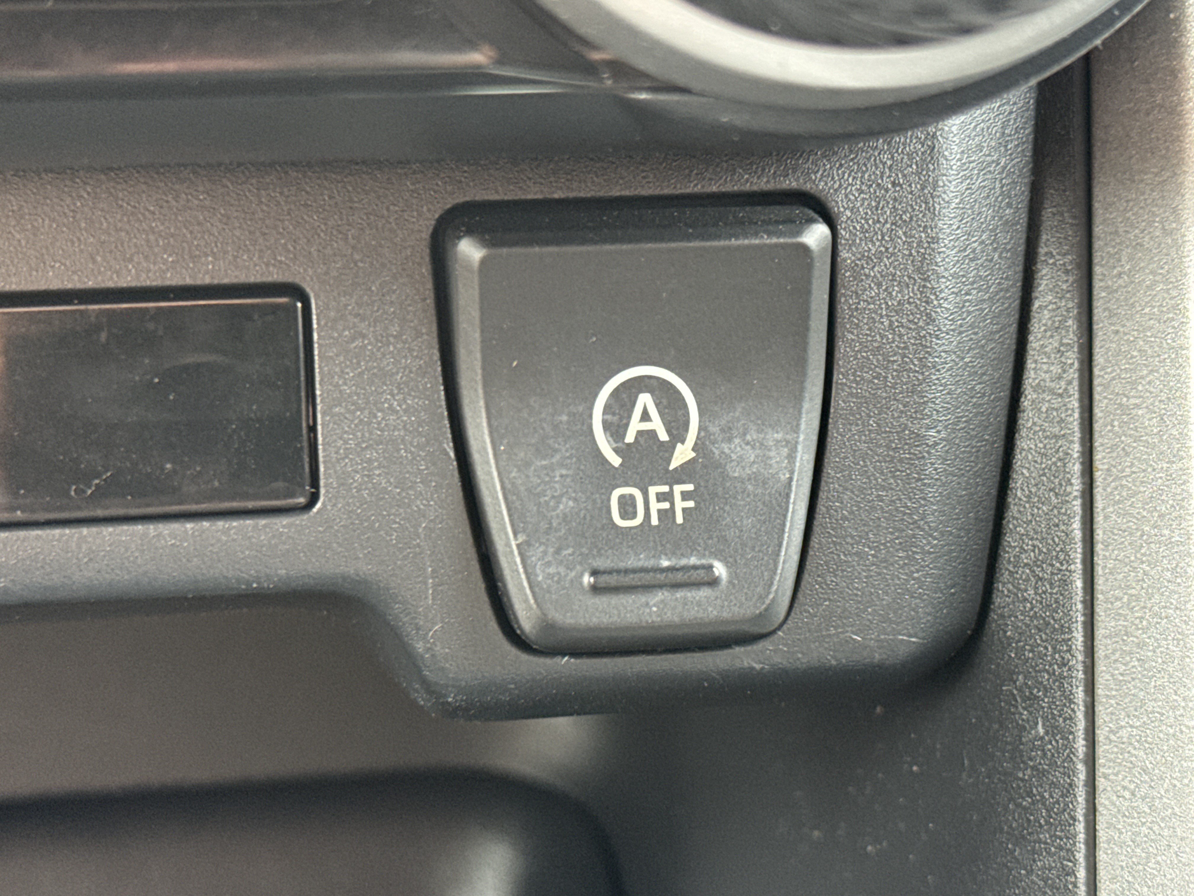 Used 2023 Toyota RAV4 LE AWD/4WD image 25