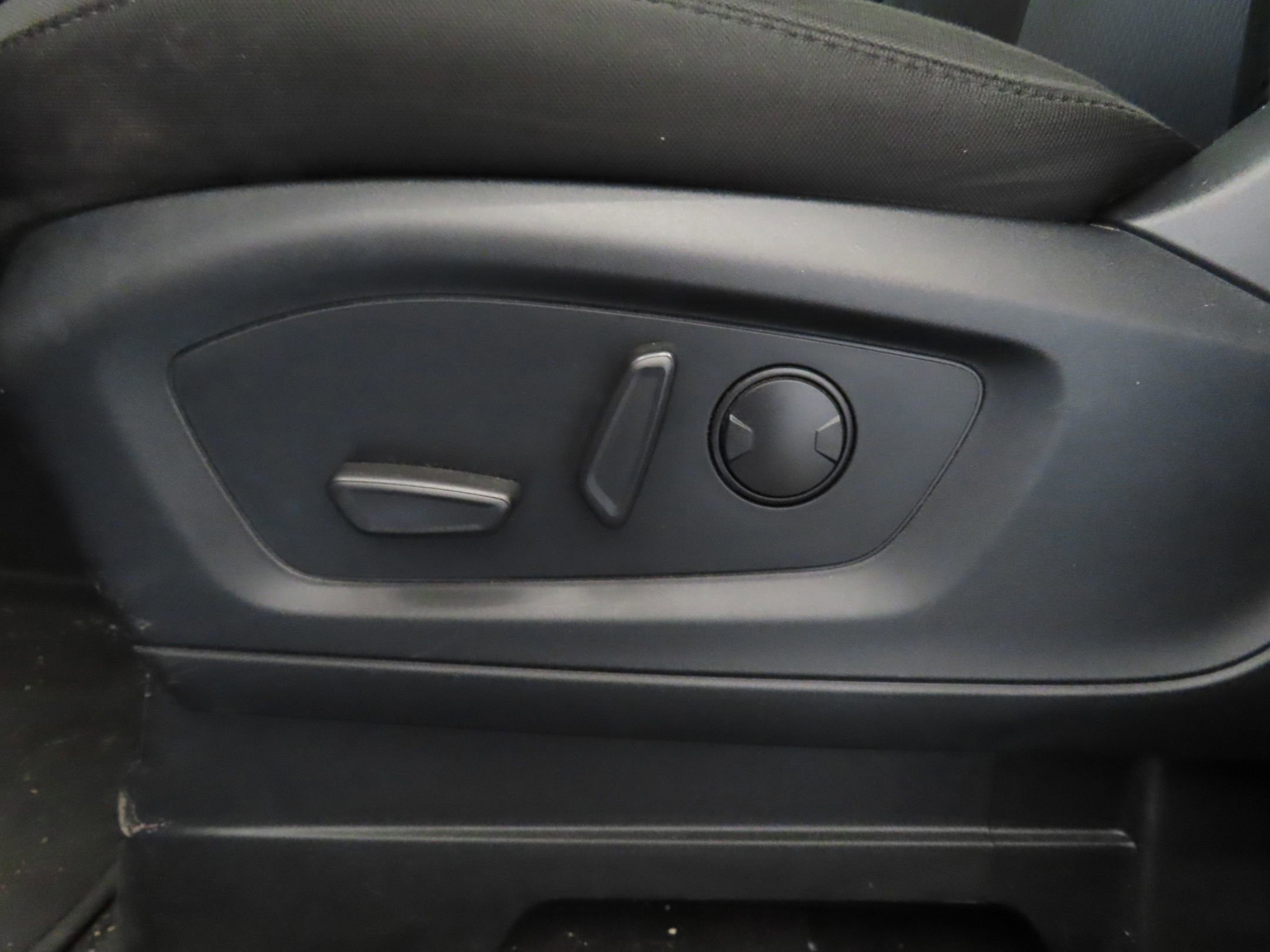 Certified 2022 Ford Explorer XLT image 14