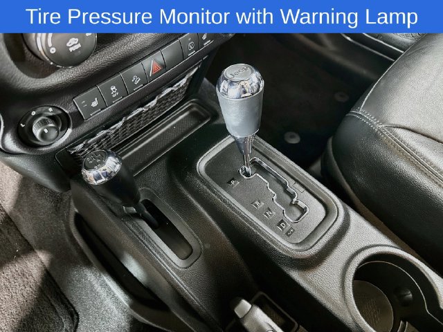 Used 2017 Jeep Wrangler Unlimited Sahara AWD/4WD image 25