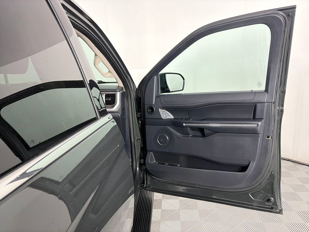 Certified 2022 Ford Expedition Max XLT image 31