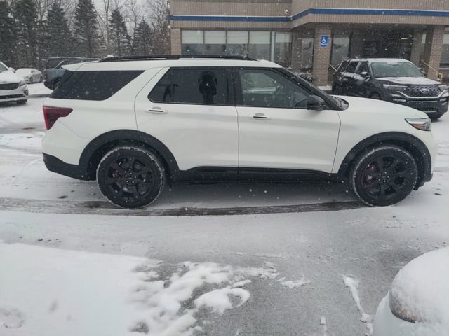 Certified 2024 Ford Explorer ST w/ Equipment Group 401A image 3