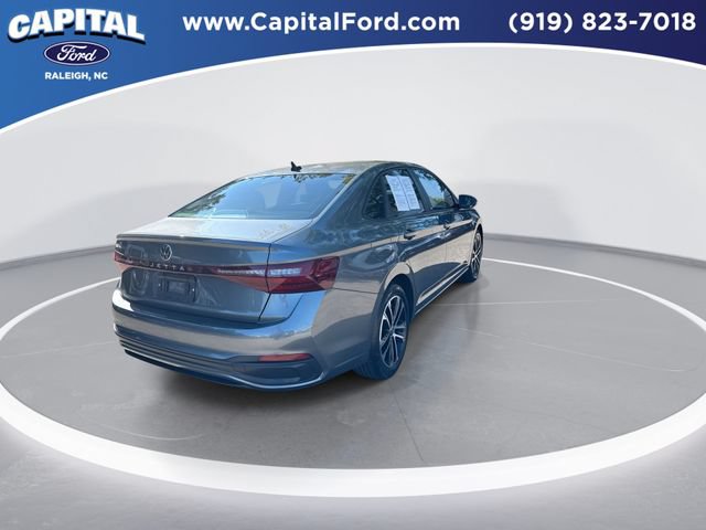 Used 2025 Volkswagen Jetta Sport FWD image 8