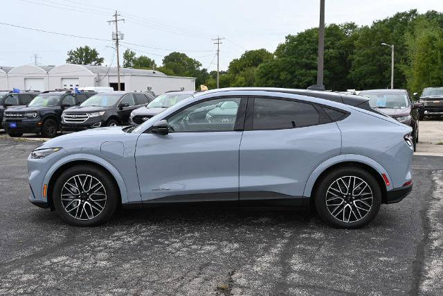Certified 2025 Ford Mustang Mach-E Premium AWD/4WD image 5