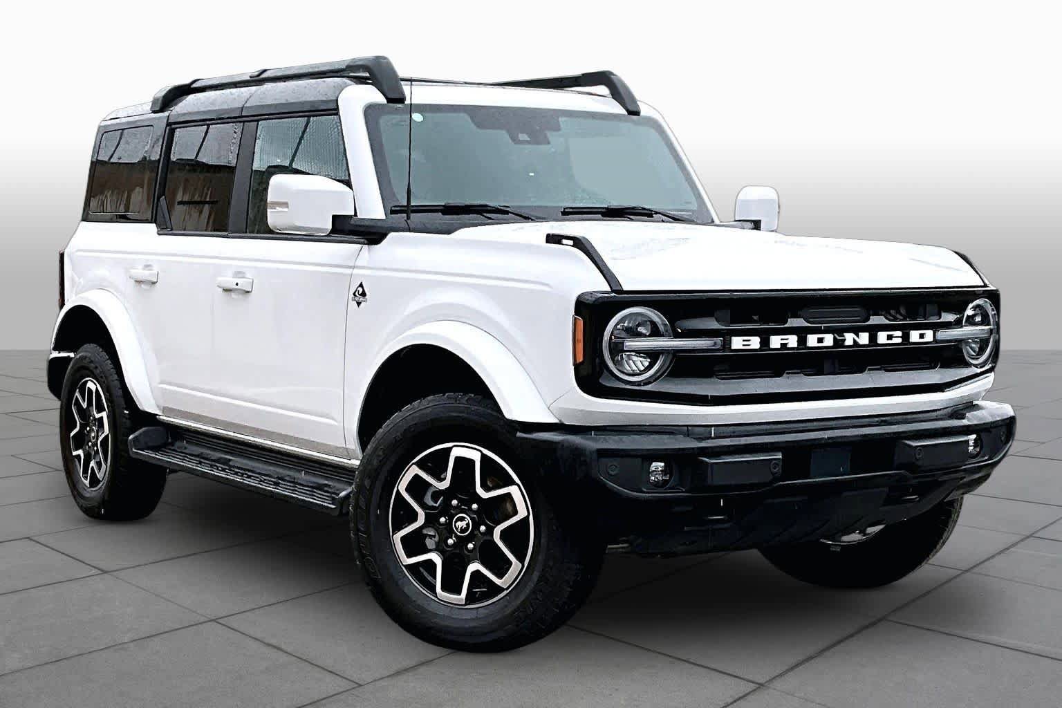 Certified 2025 Ford Bronco Outer Banks AWD/4WD image 3