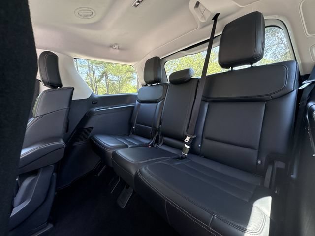 Certified 2025 Ford Expedition Platinum AWD/4WD image 24