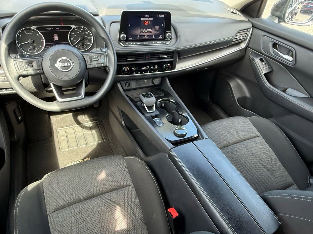Used 2024 Nissan Rogue SV image 14