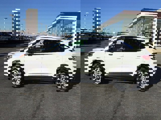 Certified 2022 Ford Escape SE w/ Convenience Package image 2