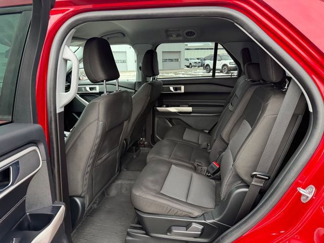 Certified 2022 Ford Explorer XLT image 4