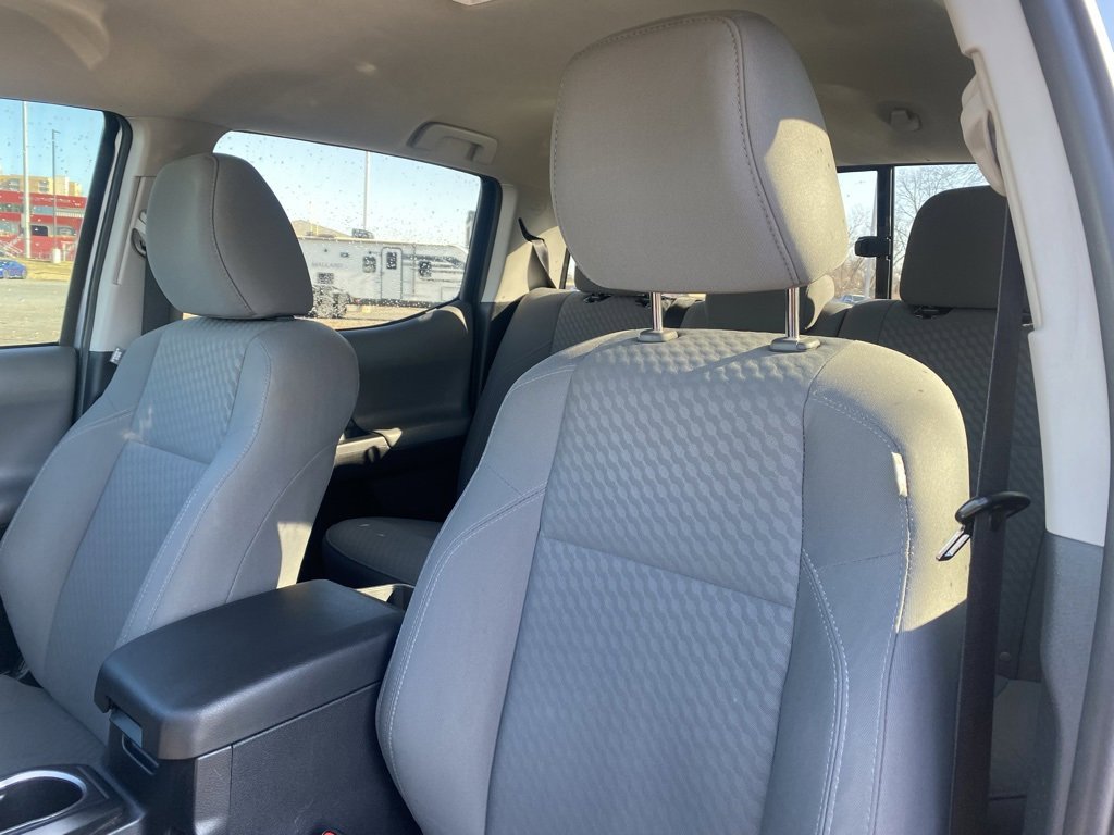 Used 2020 Toyota Tacoma SR image 11