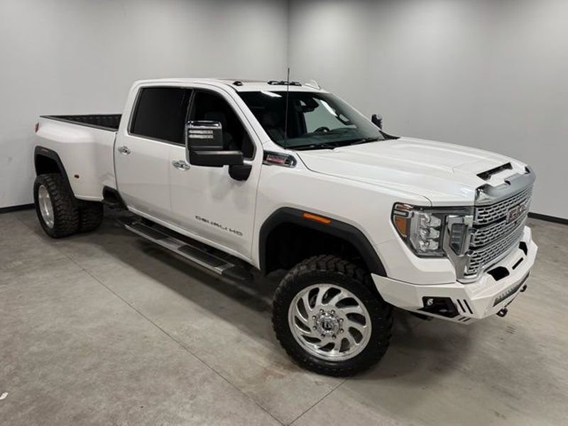 Used 2021 GMC Sierra 3500 Denali w/ Denali Ultimate Package image 39