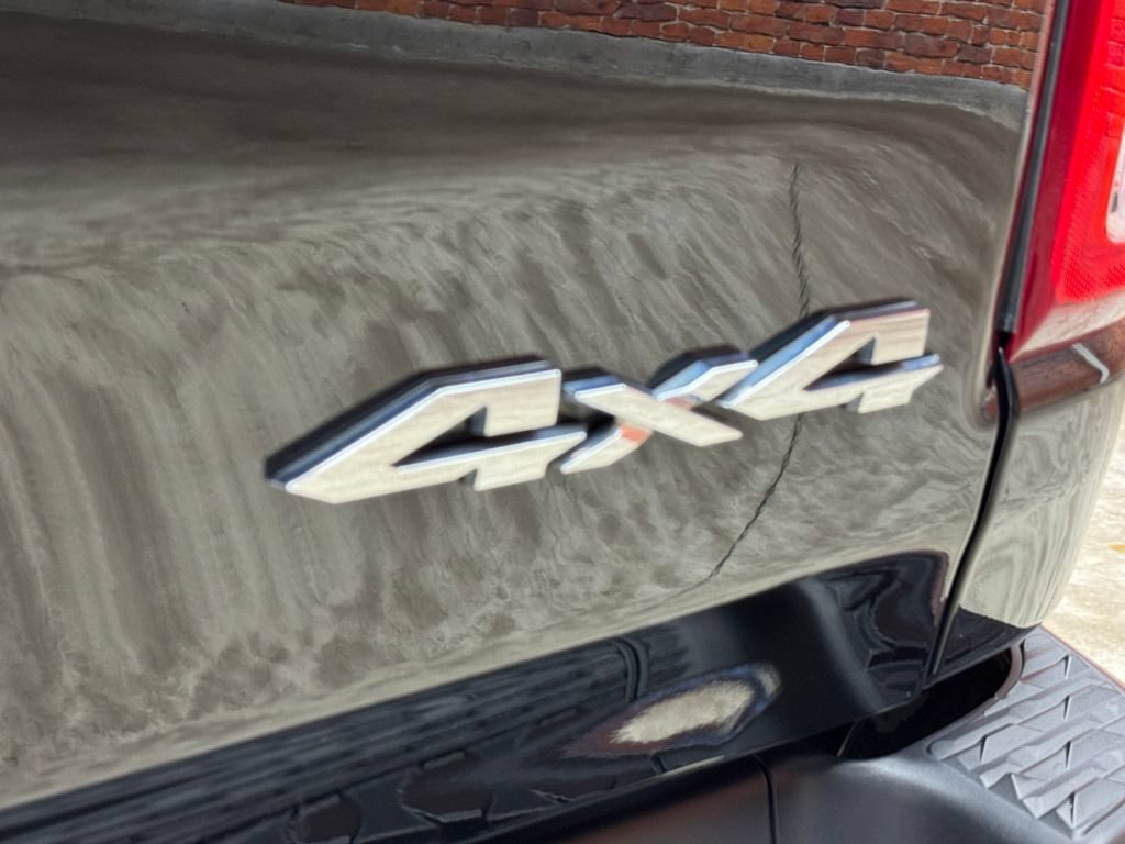 Used 2022 RAM 1500 Big Horn AWD/4WD image 3