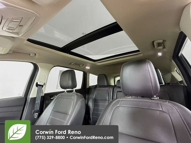 Certified 2019 Ford Escape Titanium AWD/4WD image 23