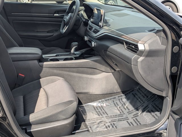 Used 2024 Nissan Altima 2.5 SV FWD image 28