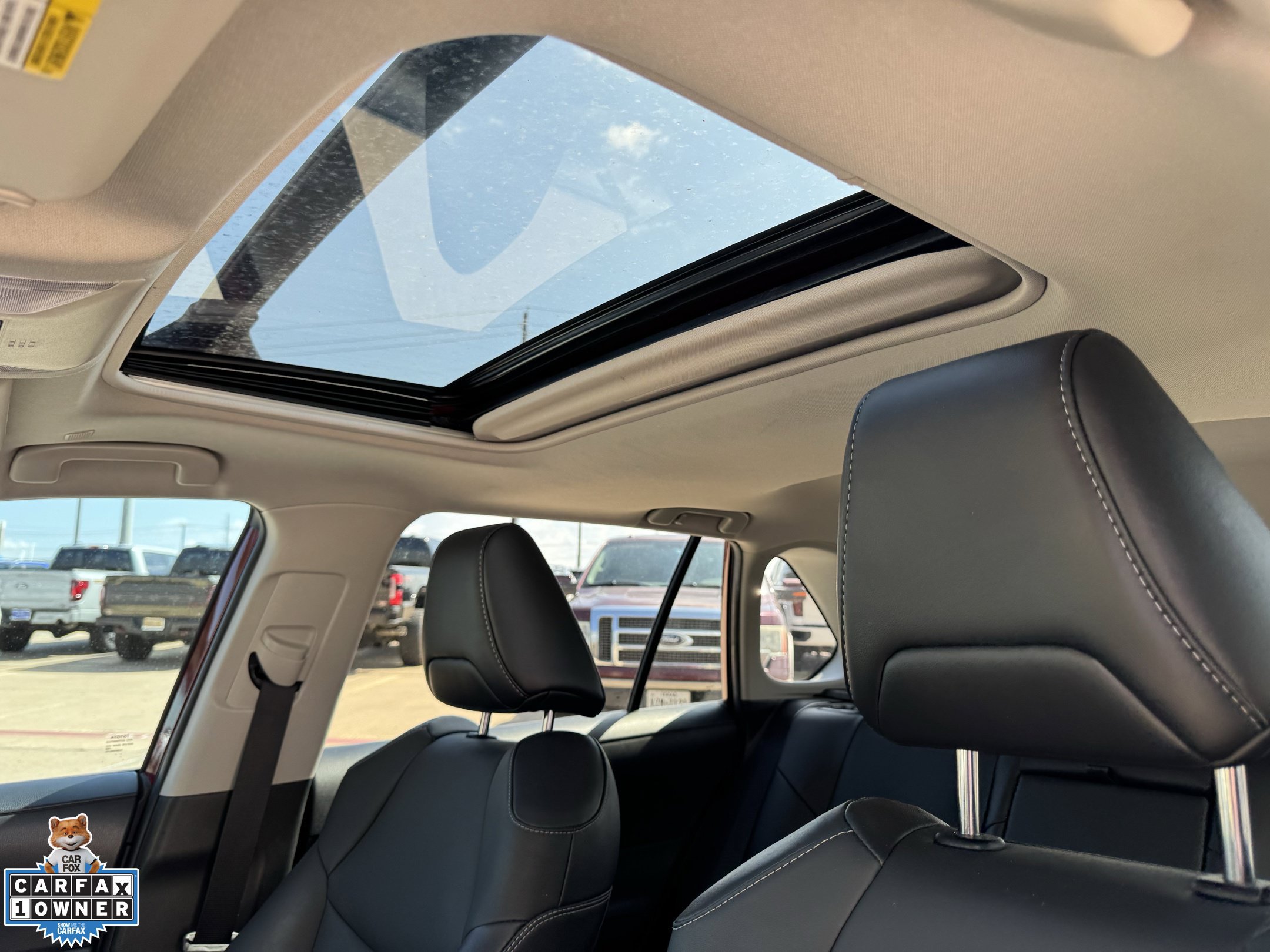 Used 2023 Toyota RAV4 XLE Premium FWD image 29