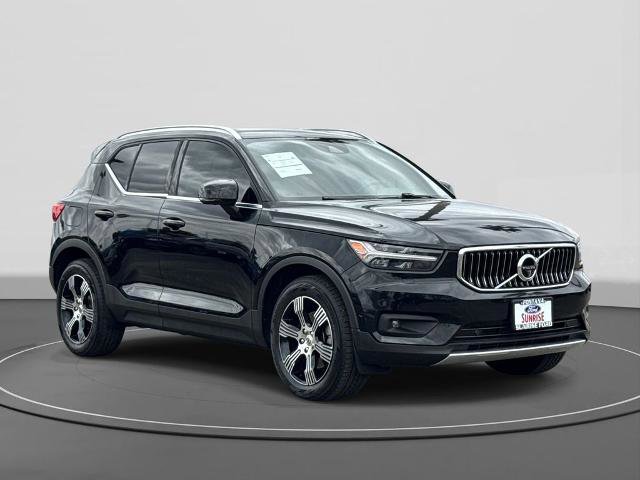 Used 2021 Volvo XC40 T4 Inscription FWD image 4