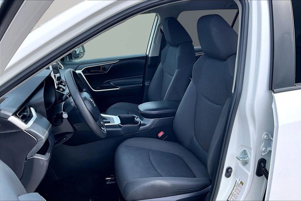 Used 2024 Toyota RAV4 LE image 25