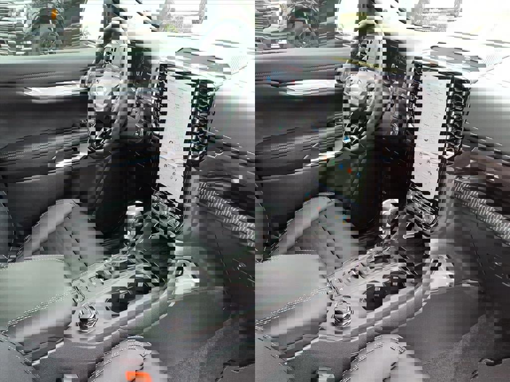 Certified 2025 Ford Ranger Lariat w/ Convenience Package image 10