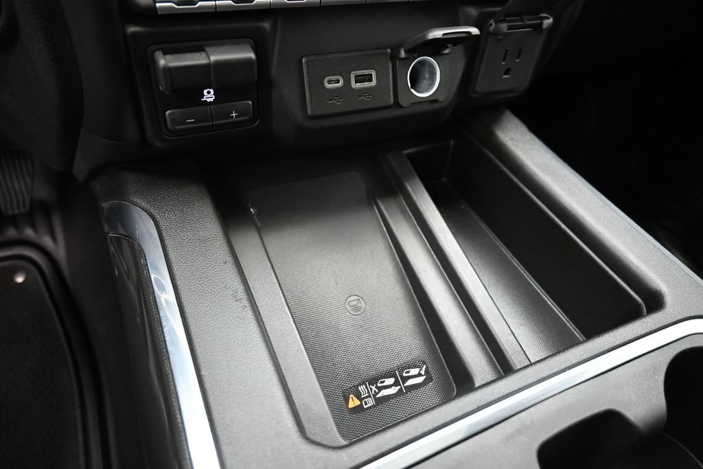 Used 2023 GMC Sierra 2500 AT4 w/ AT4 Preferred Package AWD/4WD image 3
