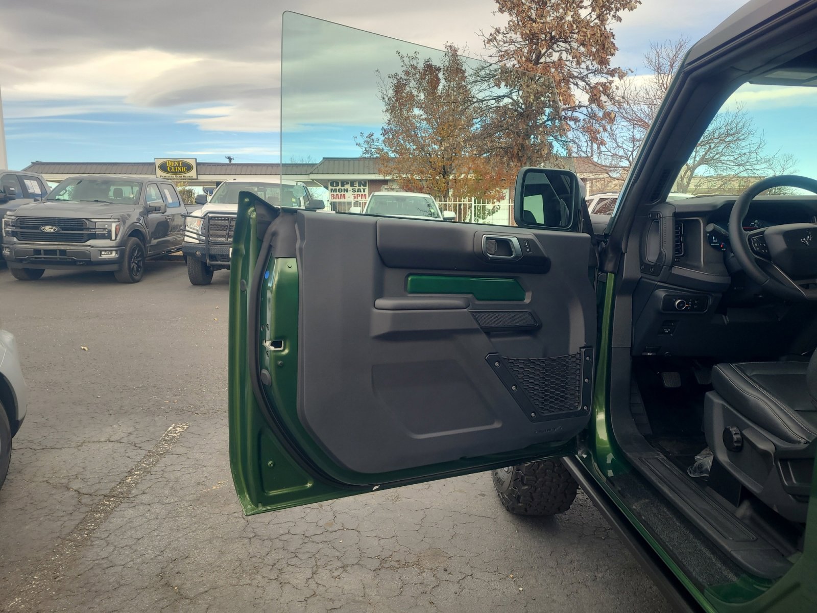 Certified 2025 Ford Bronco Badlands image 13