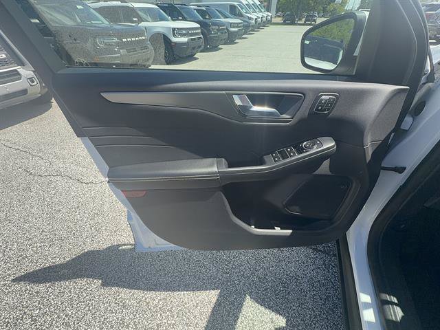 Certified 2023 Ford Escape Active w/ Tech Pack #2 AWD/4WD image 11