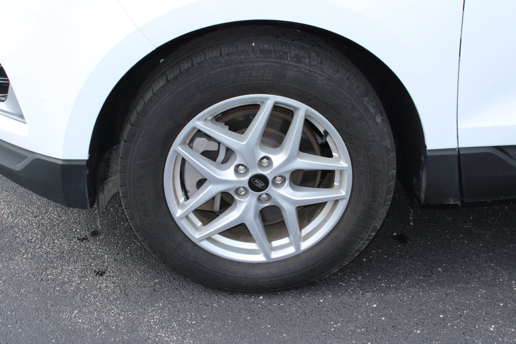 Certified 2024 Ford Edge SEL AWD/4WD image 6