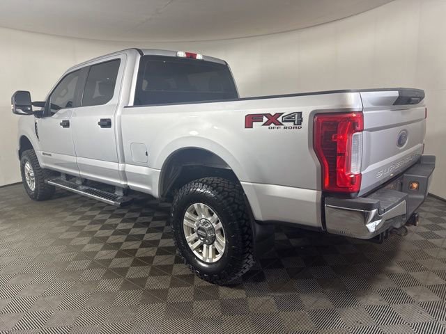 Certified 2019 Ford F250 XL w/ STX Appearance Package image 3