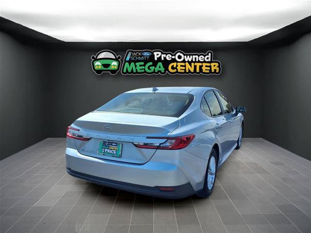 Used 2025 Toyota Camry LE FWD image 23