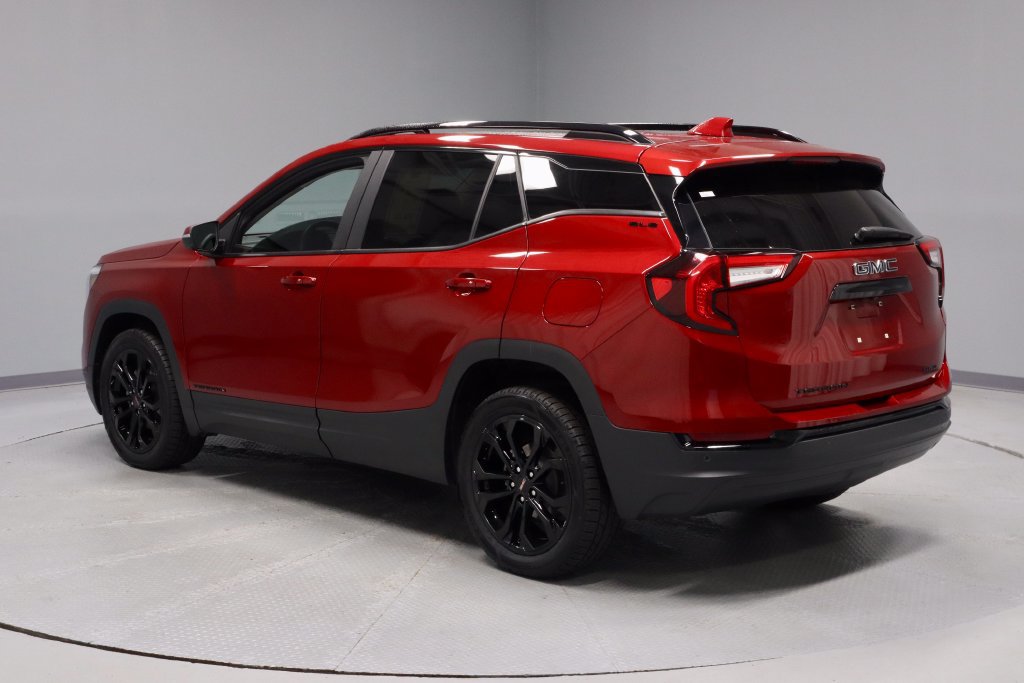 Used 2022 GMC Terrain SLE w/ Driver Convenience Package AWD/4WD image 10