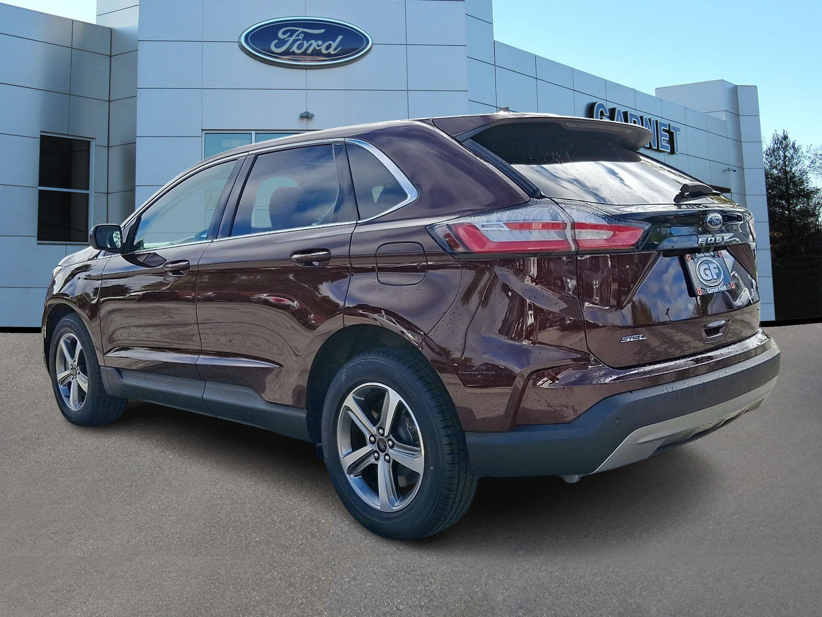 Certified 2024 Ford Edge SEL w/ Convenience Package AWD/4WD image 5