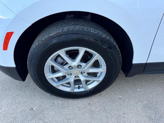 Used 2023 Chevrolet Equinox LS w/ LS Convenience Package AWD/4WD image 7