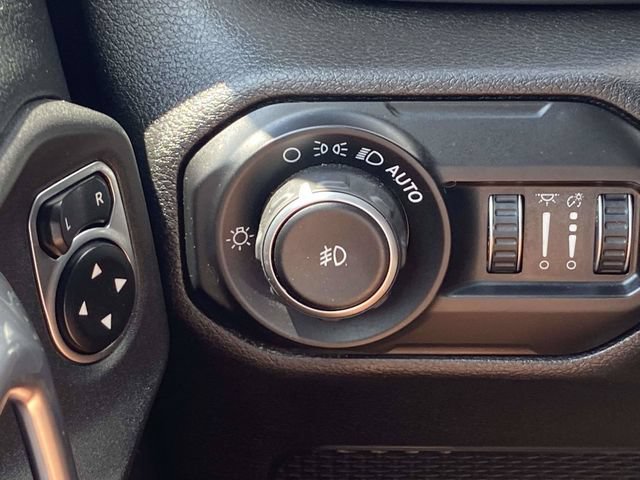 Used 2020 Jeep Wrangler Sport AWD/4WD image 35