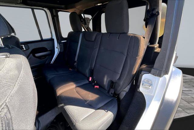 Used 2018 Jeep Wrangler Unlimited Sport S AWD/4WD image 25