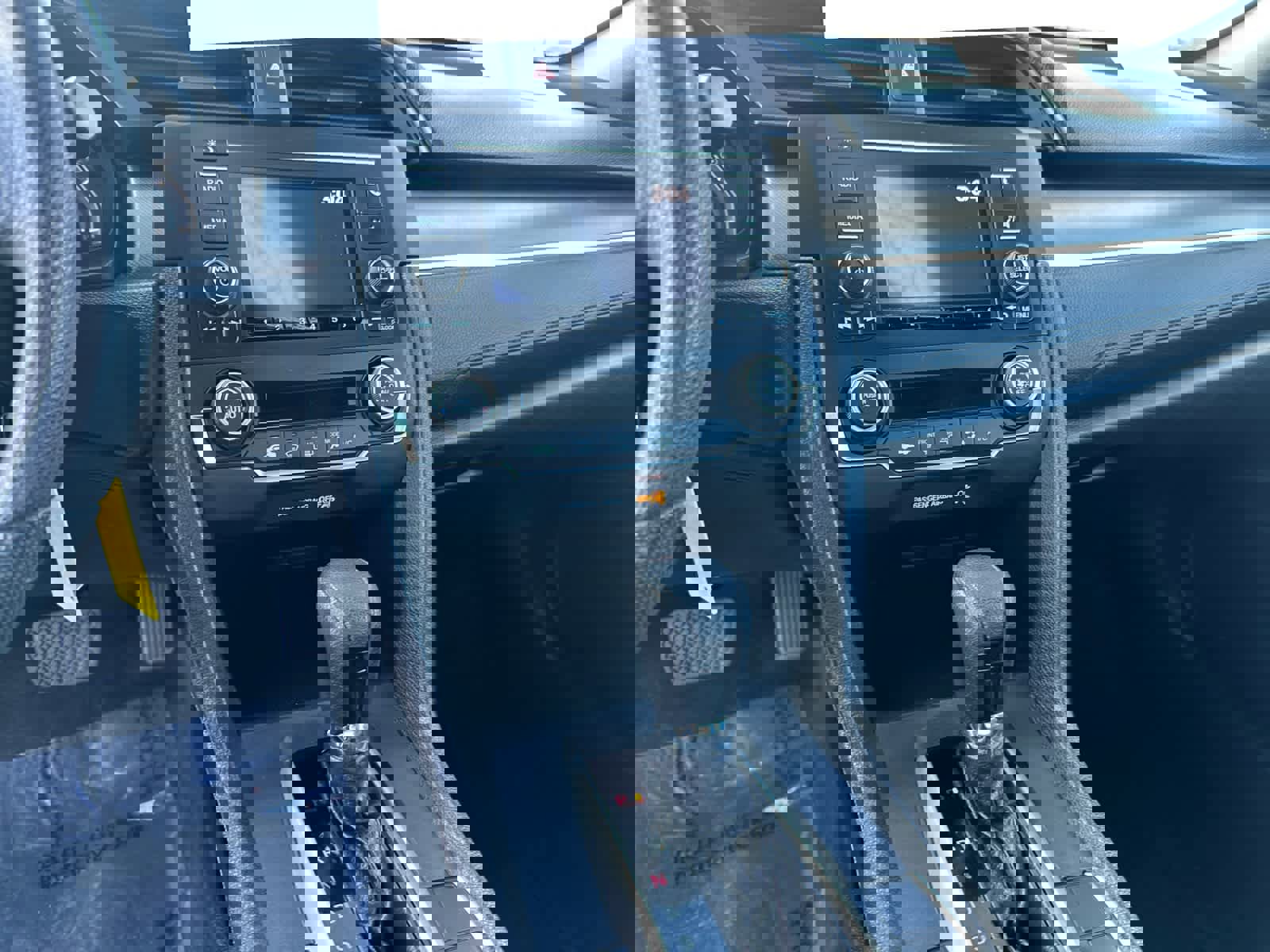 Used 2019 Honda Civic LX image 9