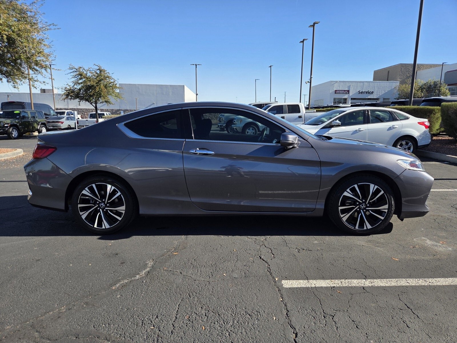 Used 2017 Honda Accord EX image 7