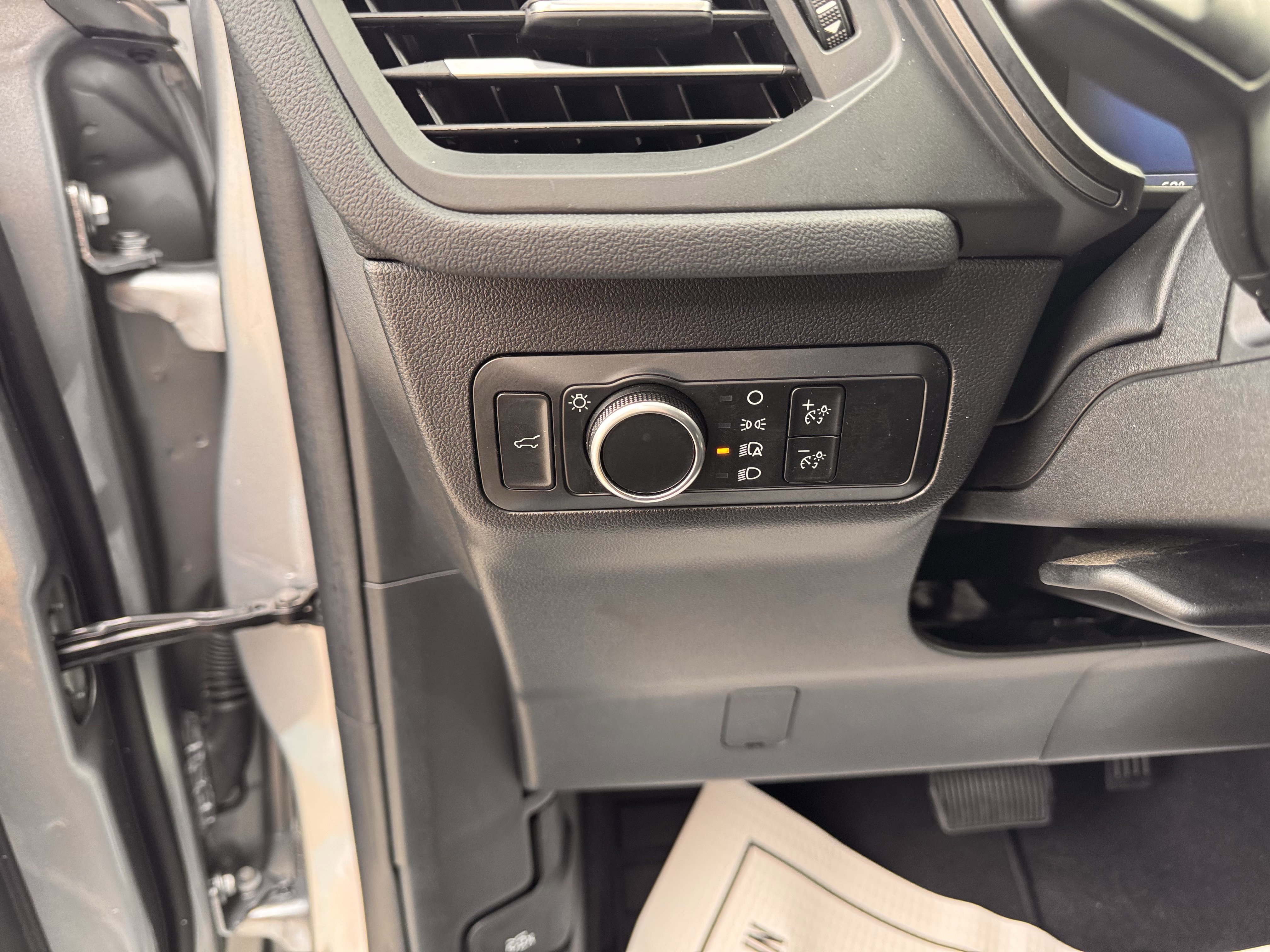 Certified 2024 Ford Escape Active w/ Cold Weather Package image 11