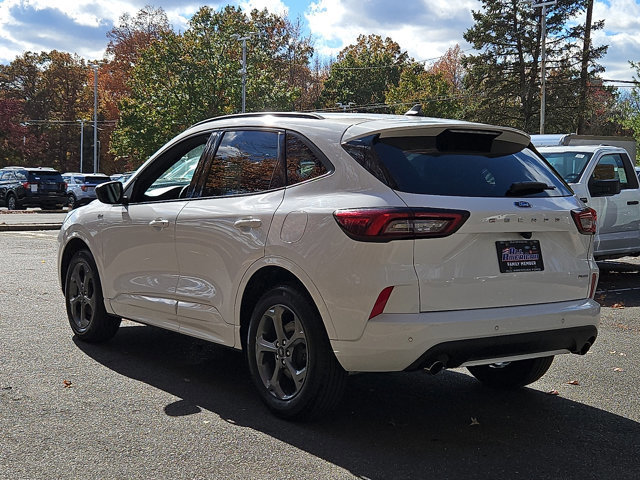 Certified 2023 Ford Escape ST-Line w/ Tech Pack #1 image 7