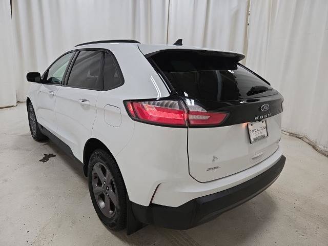 Certified 2024 Ford Edge SEL w/ Sport Appearance Package AWD/4WD image 12