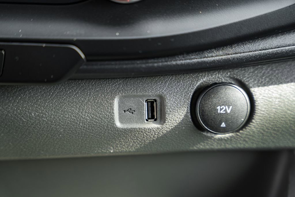 Certified 2023 Ford Transit 250 Low Roof w/ Exterior Upgrade Package image 30