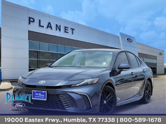 Used 2026 Toyota Camry SE w/ Convenience Package