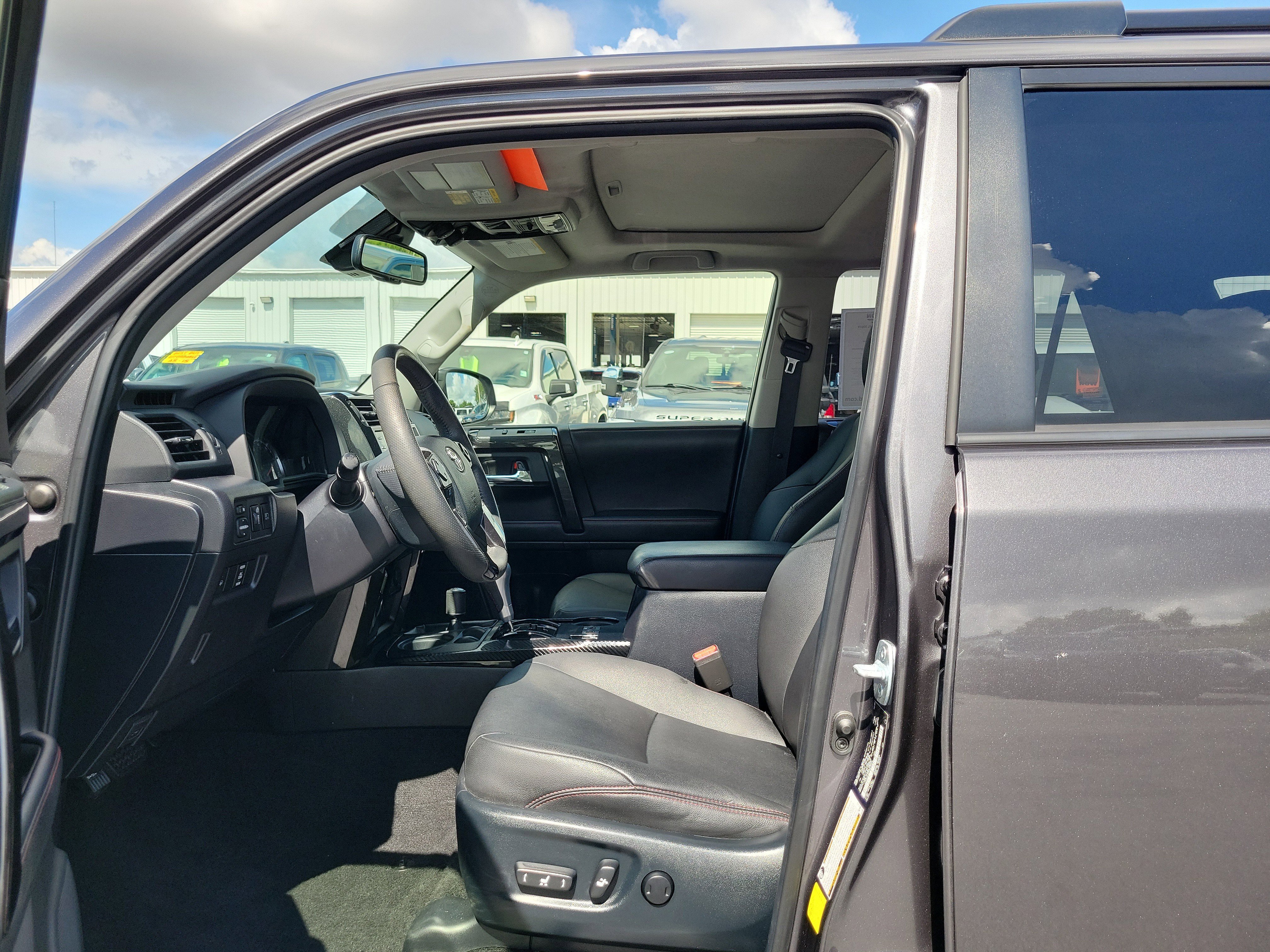 Used 2021 Toyota 4Runner TRD Off-Road Premium w/ Moonroof Package AWD/4WD image 19