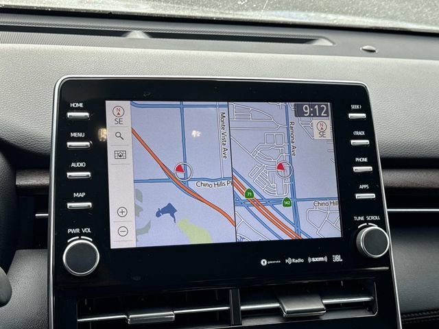 Used 2021 Toyota Avalon Limited image 12