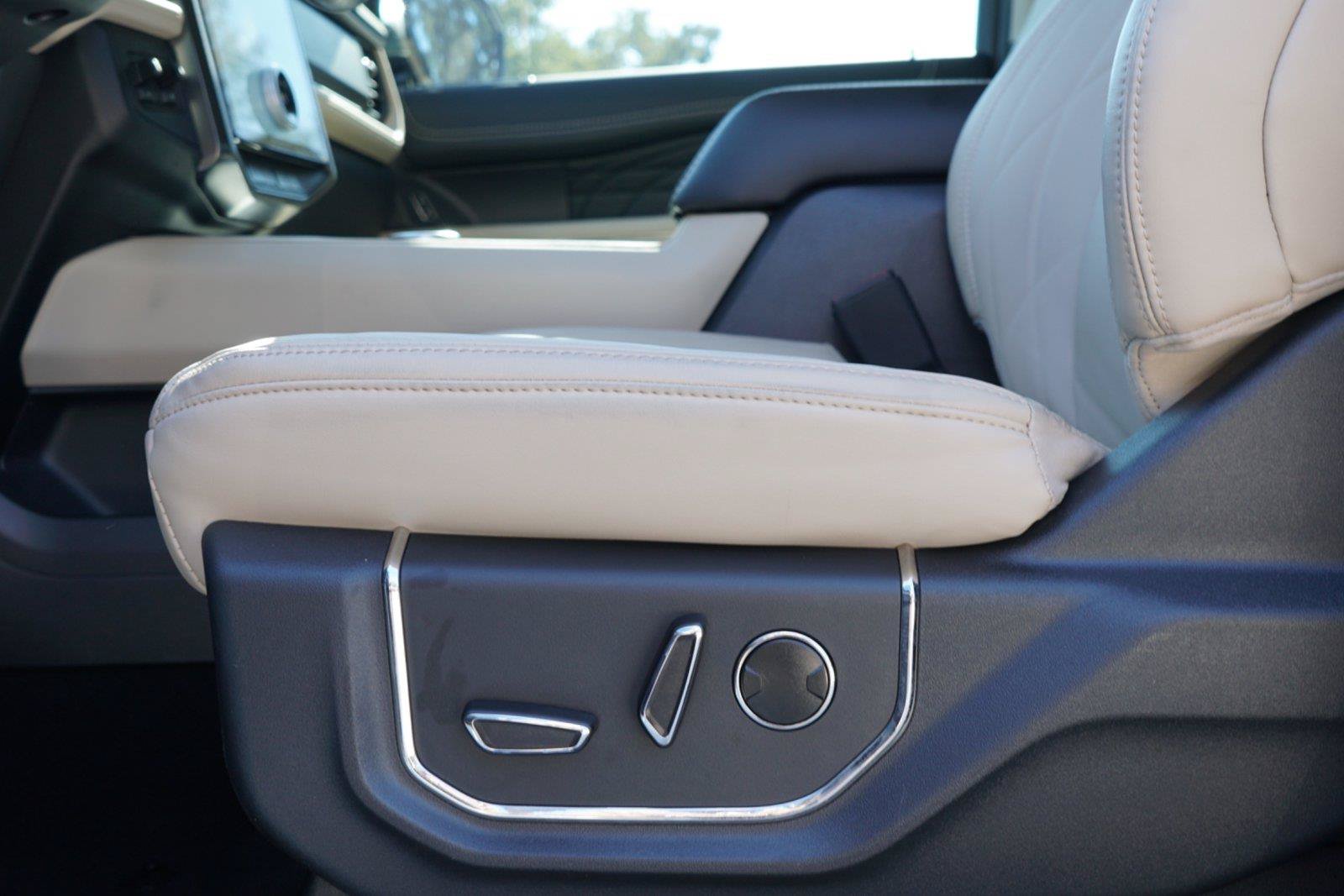 Certified 2024 Ford Expedition Platinum RWD image 20