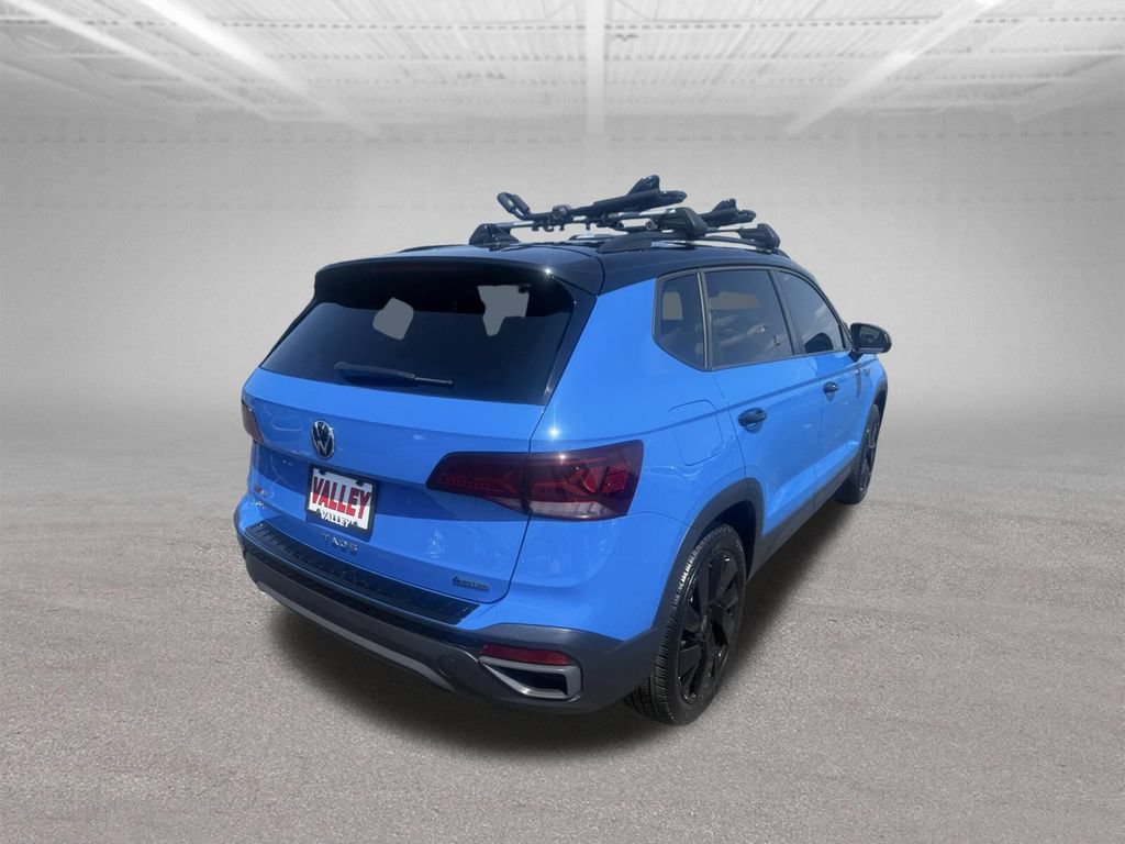Used 2024 Volkswagen Taos SE AWD/4WD image 4