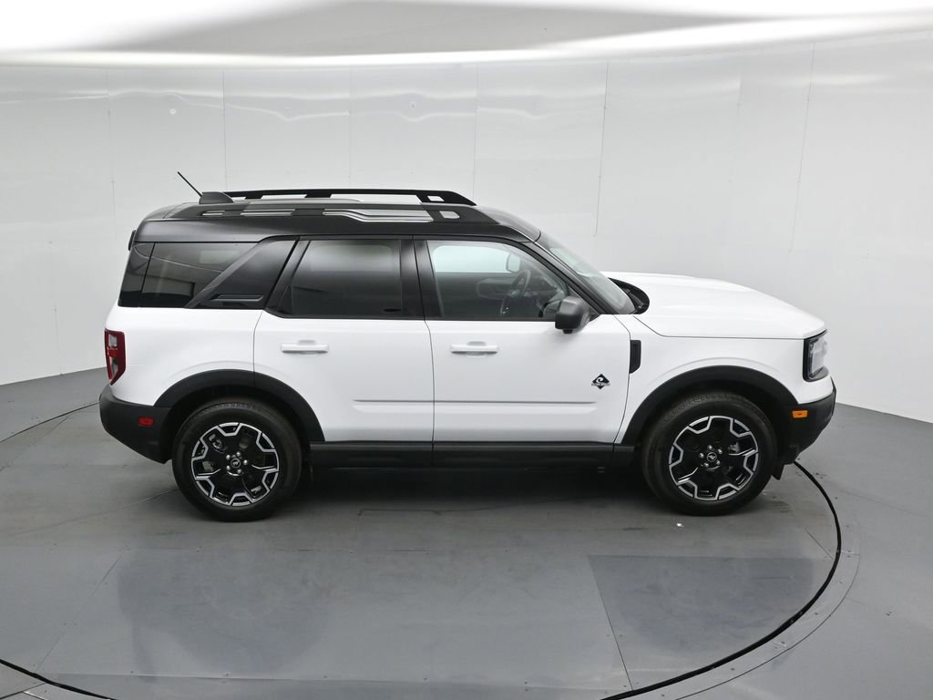 Certified 2025 Ford Bronco Sport Outer Banks w/ Outer Banks Tech Package+ AWD/4WD image 41